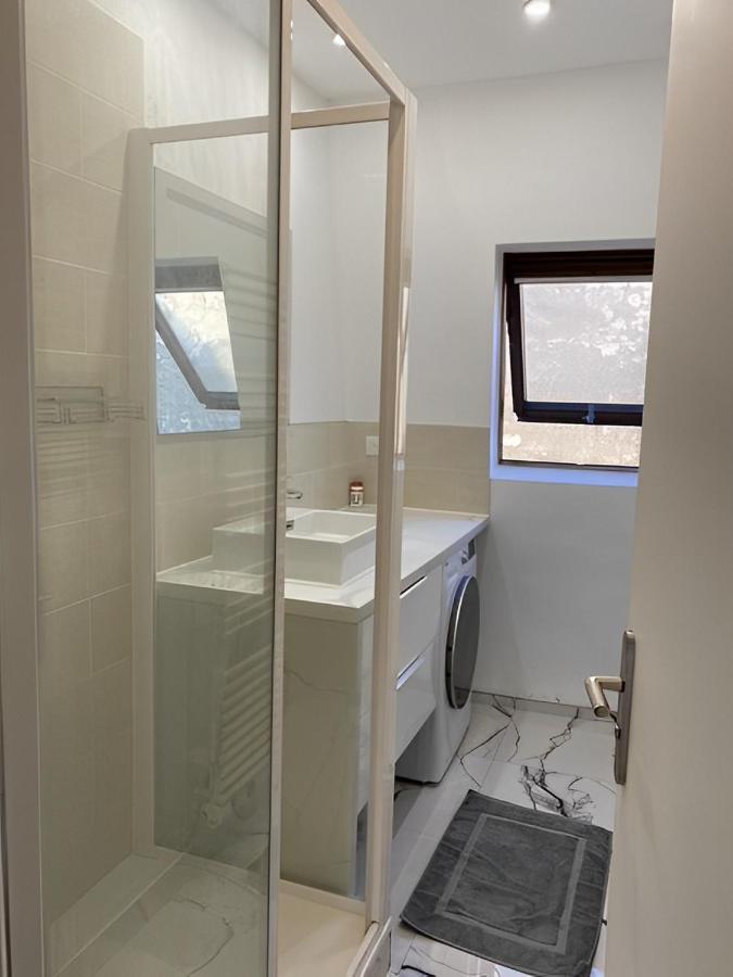 Upscale 80M2 2 Bedroom Apartment Near Champs Elysees Paris Exterior foto